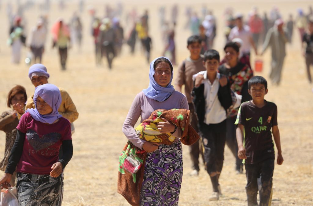Yezidis flee from Daesh Aug 3rd 2014